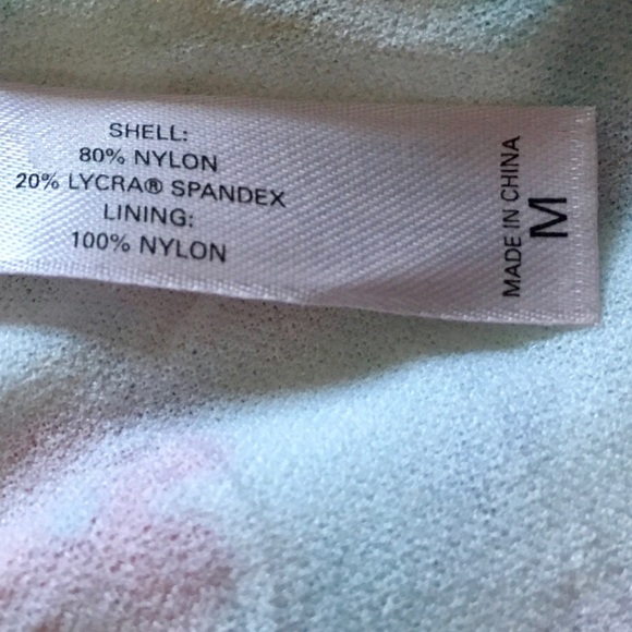 *SOLD* VICTORIAS SECRET BIKINI TOP SIZE MEDIUM - Picture 7 of 8